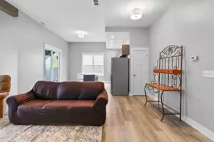 3911 Crown Dr, Valparaiso, IN 46383 - Photo 24