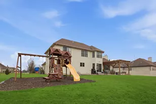 9560 Triana Ln, Saint John, IN 46373 - Photo 4