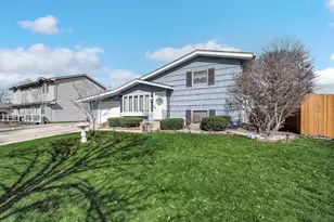 9503 Forrest Dr, Highland, IN 46322 - Photo 2