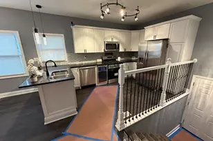 132 W 43rd Ave, Gary, IN 46408 - Photo 8