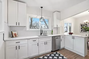 2407 W 78th Ave, Merrillville, IN 46410 - Photo 10