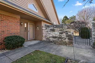 911 Westminster Ln, Munster, IN 46321 - Photo 2