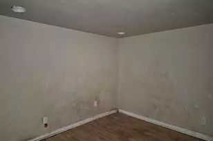 395 Porter St, Gary, IN 46406 - Photo 10