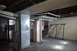 395 Porter St, Gary, IN 46406 - Photo 14