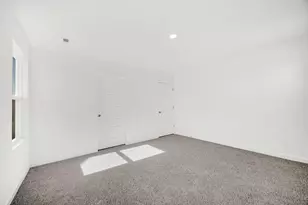 10542 Morse Pl, Crown Point, IN 46307 - Photo 16