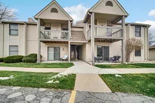 3603 Timberbridge Dr, Valparaiso, IN 46383 - Photo 2