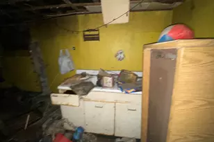 880 Gerry St, Gary, IN 46406 - Photo 20