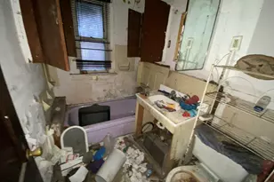 880 Gerry St, Gary, IN 46406 - Photo 14