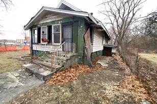 880 Gerry St, Gary, IN 46406 - Photo 4