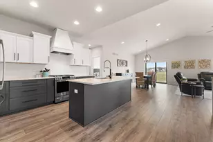 1651 Frst Rdg Dr, Valparaiso, IN 46385 - Photo 8