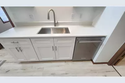 2218 Yorktowne Drive, Valparaiso, IN 46383 - Photo 8