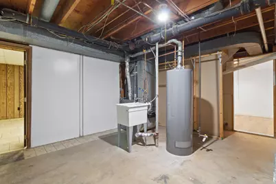 410 W 52nd Place, Merrillville, IN 46410 - Photo 28