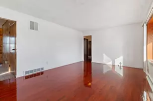 410 W 52nd Pl, Merrillville, IN 46410 - Photo 10