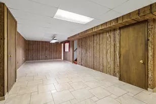 410 W 52nd Pl, Merrillville, IN 46410 - Photo 26