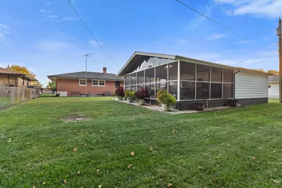 410 W 52nd Place, Merrillville, IN 46410 - Photo 6