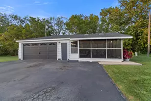 410 W 52nd Pl, Merrillville, IN 46410 - Photo 4