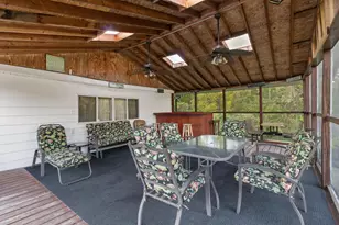 410 W 52nd Pl, Merrillville, IN 46410 - Photo 8