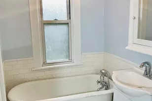 124 E 10th St, Michigan City, IN 46360 - Photo 16