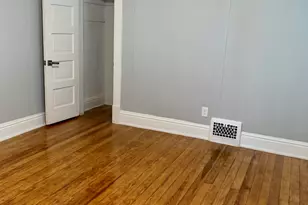 124 E 10th St, Michigan City, IN 46360 - Photo 26