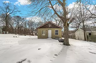 3640 Henry St, Michigan City, IN 46360 - Photo 2