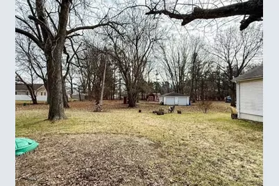 805 Sunset Drive, Kouts, IN 46347 - Photo 16