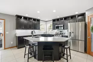 414 17th St SE, Demotte, IN 46310 - Photo 6