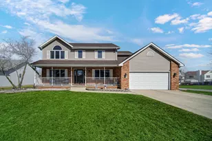 225 Beiriger Dr, Dyer, IN 46311 - Photo 2