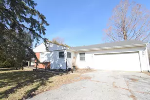 360 E Arnotts Dr, Rensselaer, IN 47978 - Photo 1