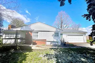 360 E Arnotts Dr, Rensselaer, IN 47978 - Photo 1