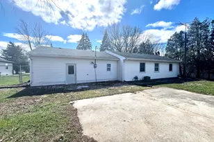 360 E Arnotts Dr, Rensselaer, IN 47978 - Photo 36