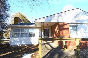 360 E Arnotts Dr, Rensselaer, IN 47978 - Photo 8