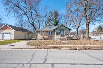 1207 Valparaiso Street, Valparaiso, IN 46383 - Photo 4