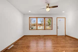 1700 Clayton St, Valparaiso, IN 46383 - Photo 4