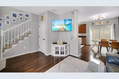 8822 Saint James Place, Highland, IN 46322 - Photo 4