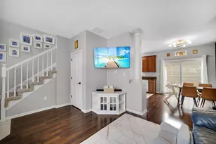 8822 St James Pl, Highland, IN 46322 - Photo 4