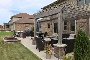 10406 Silver Maple Dr, Saint John, IN 46373 - Photo 34