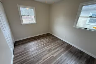 4089 Willow St, Hobart, IN 46342 - Photo 10