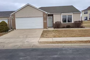 648 Beech Ct, Lowell, IN 46356 - Photo 2