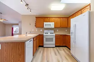 648 Beech Ct, Lowell, IN 46356 - Photo 14