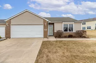 648 Beech Ct, Lowell, IN 46356 - Photo 1