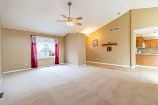 648 Beech Ct, Lowell, IN 46356 - Photo 8