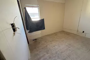 434 Pierce St, Gary, IN 46402 - Photo 8