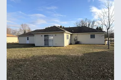 294 W Landing Terrace Drive, Winamac, IN 46996 - Photo 2