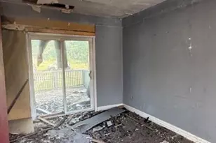 600 Pierce St, Gary, IN 46402 - Photo 6