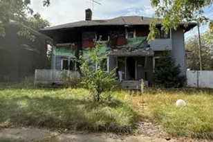 600 Pierce St, Gary, IN 46402 - Photo 1