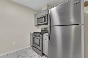 1444 Woodview Dr, Crown Point, IN 46307 - Photo 8