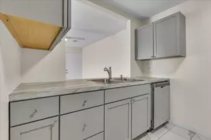 1444 Woodview Dr, Crown Point, IN 46307 - Photo 8