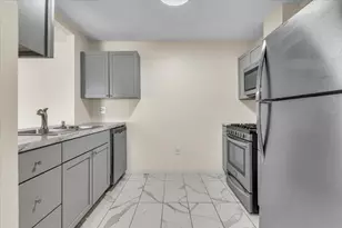 1444 Woodview Dr, Crown Point, IN 46307 - Photo 8