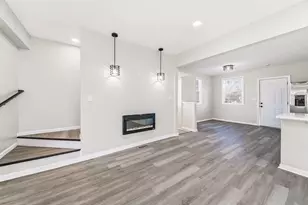 407 Polk St, Gary, IN 46402 - Photo 4