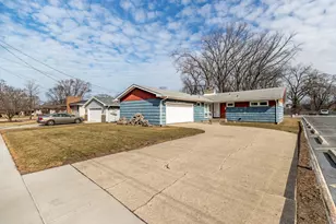 715 N Harvey St, Griffith, IN 46319 - Photo 4